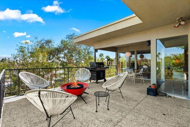 2020 Southridge Drive, Palm Springs, CA 92264