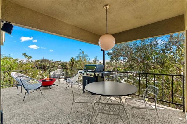 2020 Southridge Drive, Palm Springs, CA 92264