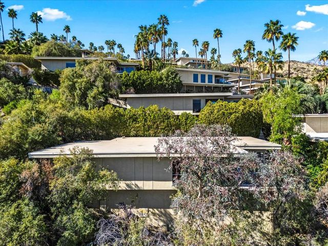 2020 Southridge Drive, Palm Springs, CA 92264