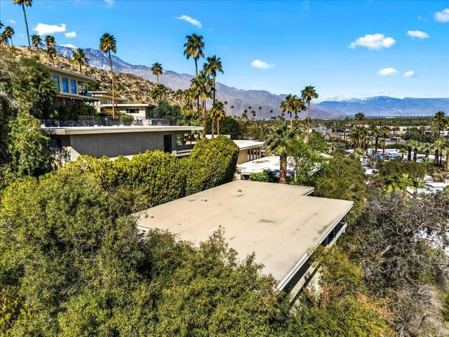 2020 Southridge Drive, Palm Springs, CA 92264