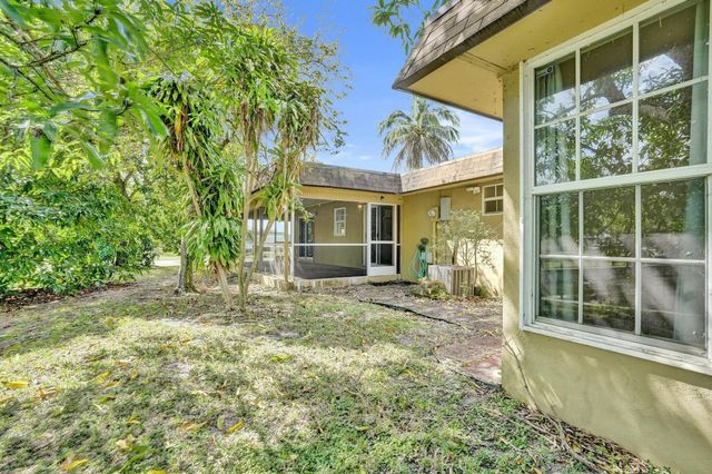 7018 NW 64th Street, Tamarac, FL 33321