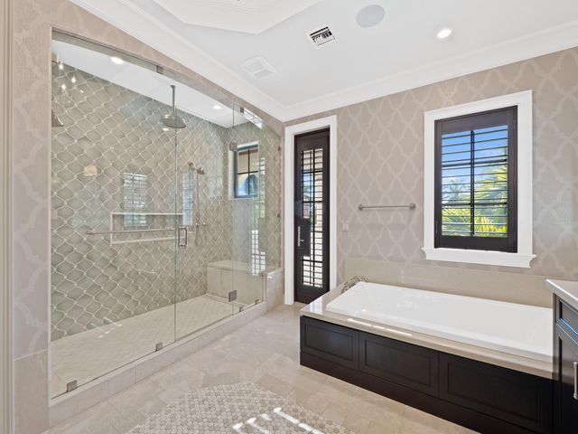 2319 NE 28TH Street, Lighthouse Point, FL 33064