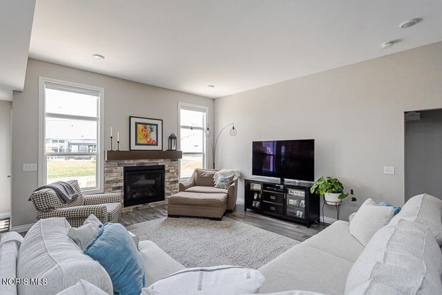 15193 Cypress Drive, Perrysburg, OH 43551