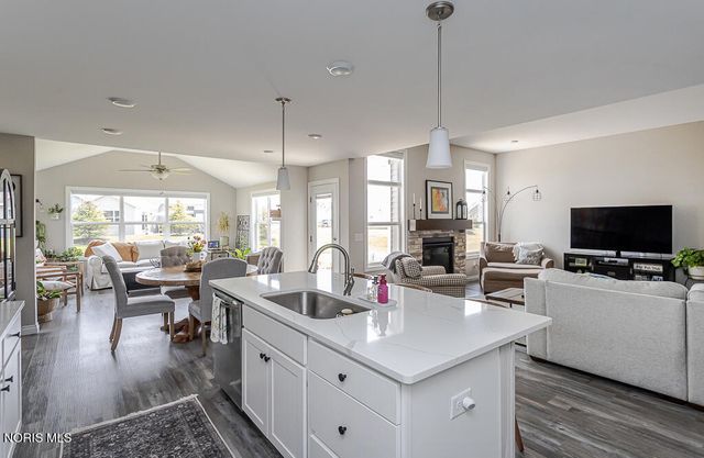 15193 Cypress Drive, Perrysburg, OH 43551