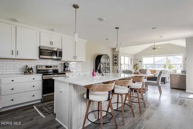 15193 Cypress Drive, Perrysburg, OH 43551