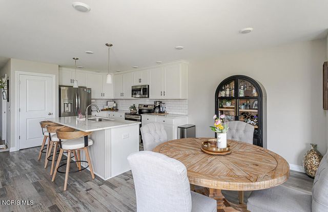 15193 Cypress Drive, Perrysburg, OH 43551