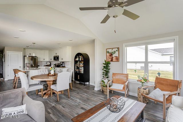 15193 Cypress Drive, Perrysburg, OH 43551