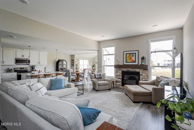 15193 Cypress Drive, Perrysburg, OH 43551