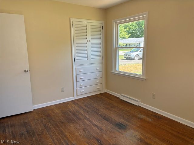 815 S Nearing Circle, Geneva, OH 44041