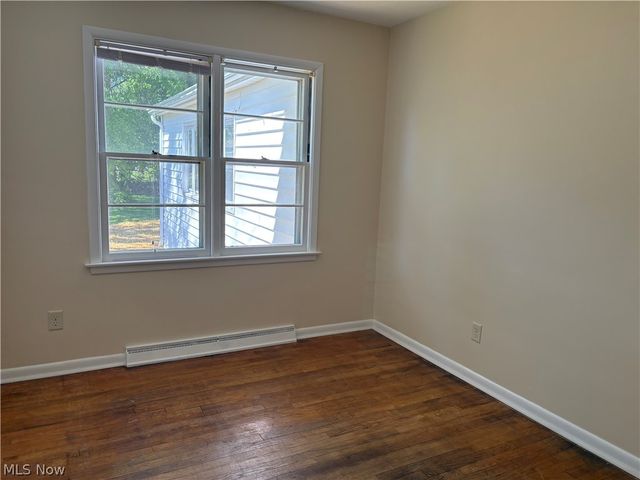 815 S Nearing Circle, Geneva, OH 44041