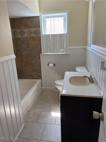 815 S Nearing Circle, Geneva, OH 44041
