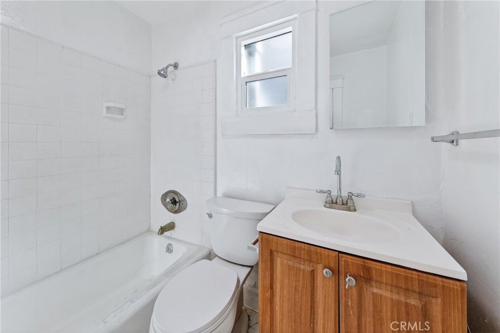 Image 11 of property listing at 417 E Emerson Avenue, Monterey Park, CA 91755