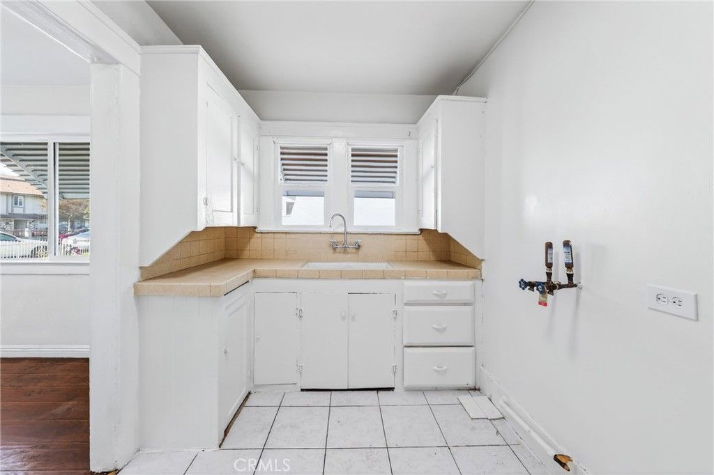 Image 7 of property listing at 417 E Emerson Avenue, Monterey Park, CA 91755