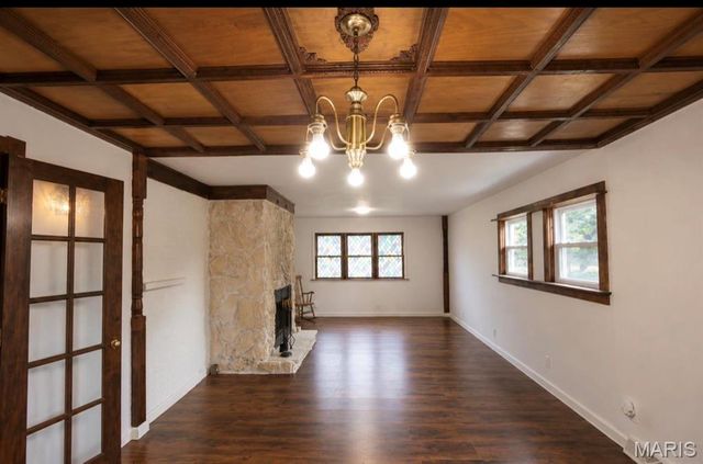 725 Jackson Lane, Godfrey, IL 62035