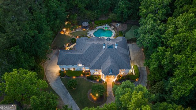 1 Cascade Pointe Drive SW, Atlanta, GA 30331