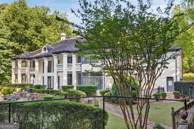 1 Cascade Pointe Drive SW, Atlanta, GA 30331