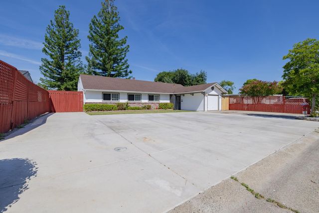 2009 Terrace Dr, Sacramento, CA 95825