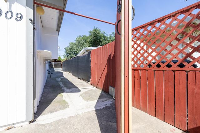 2009 Terrace Dr, Sacramento, CA 95825