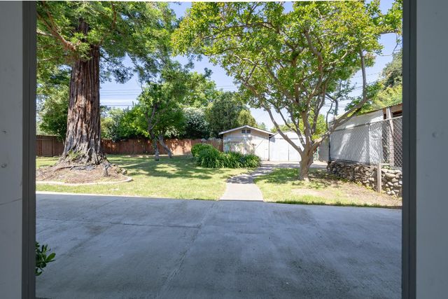 2009 Terrace Dr, Sacramento, CA 95825