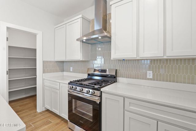 8424 FISH Place, Vinton, TX 79821