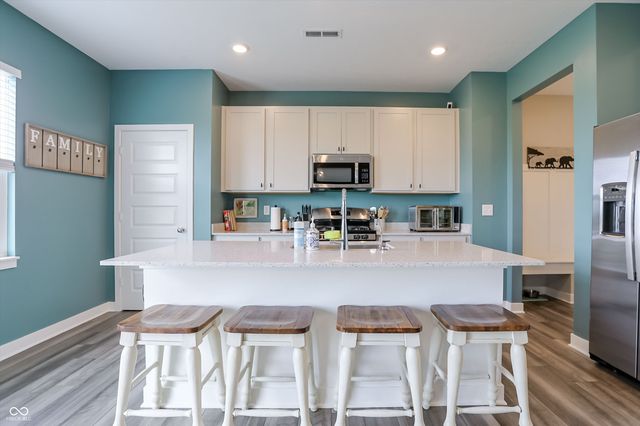2503 S Carlota Drive, New Palestine, IN 46163