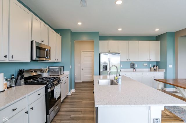 2503 S Carlota Drive, New Palestine, IN 46163