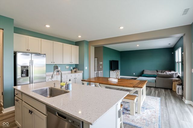 2503 S Carlota Drive, New Palestine, IN 46163