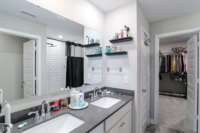 2503 S Carlota Drive, New Palestine, IN 46163