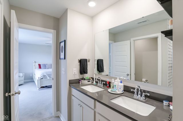 2503 S Carlota Drive, New Palestine, IN 46163