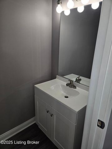 2712 Lindsay Ave, Louisville, KY 40206