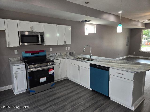 2712 Lindsay Ave, Louisville, KY 40206