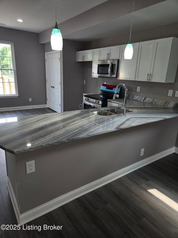 2712 Lindsay Ave, Louisville, KY 40206