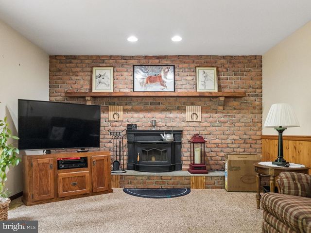 407 MILLER, Reading, PA 19608