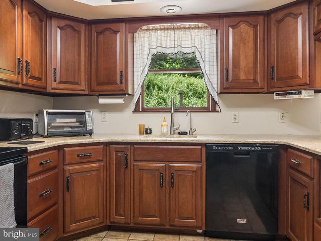 407 MILLER, Reading, PA 19608