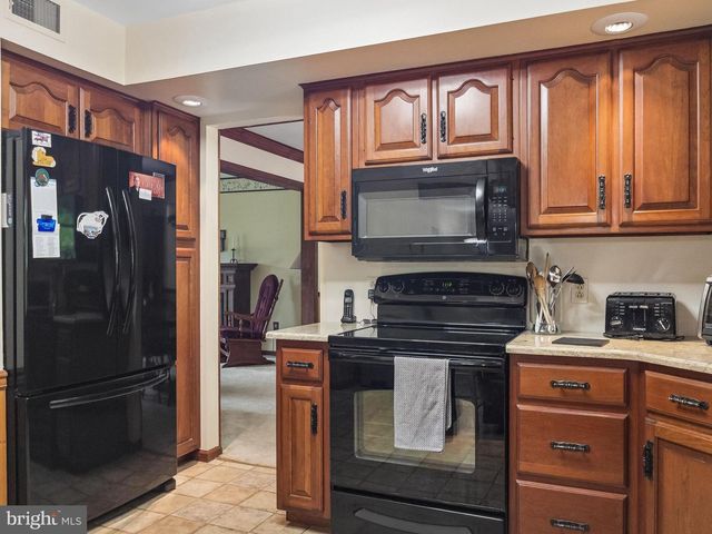 407 MILLER, Reading, PA 19608