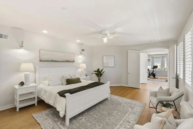 835 Lynwood Drive, Encinitas, CA 92024