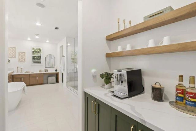 835 Lynwood Drive, Encinitas, CA 92024