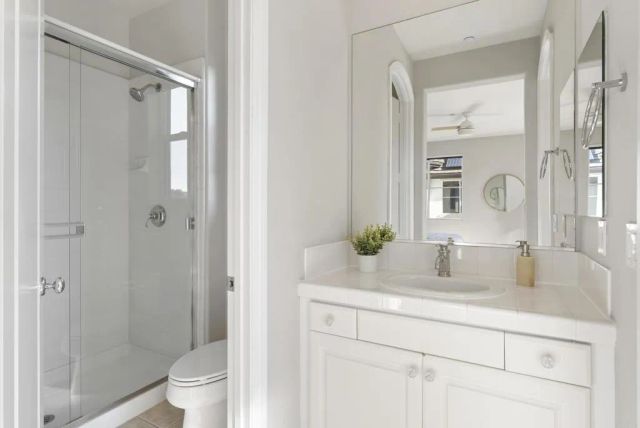 835 Lynwood Drive, Encinitas, CA 92024