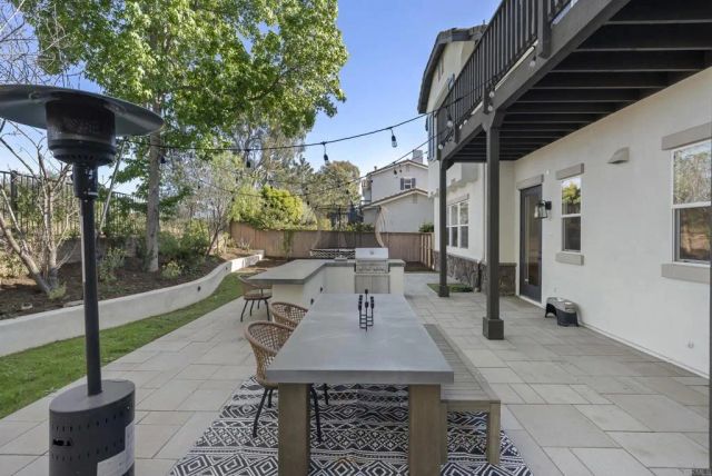 835 Lynwood Drive, Encinitas, CA 92024