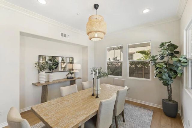 835 Lynwood Drive, Encinitas, CA 92024