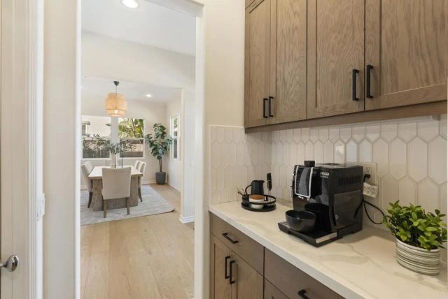 835 Lynwood Drive, Encinitas, CA 92024