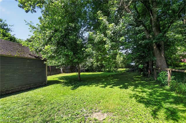 2242 Cordova Avenue, Youngstown, OH 44504