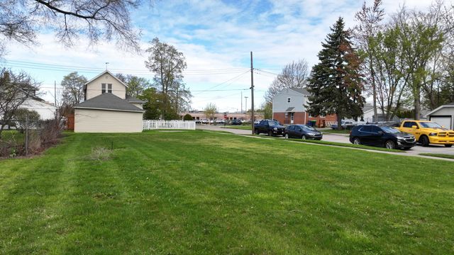 920 N Jackson Street, Bay City, MI 48708