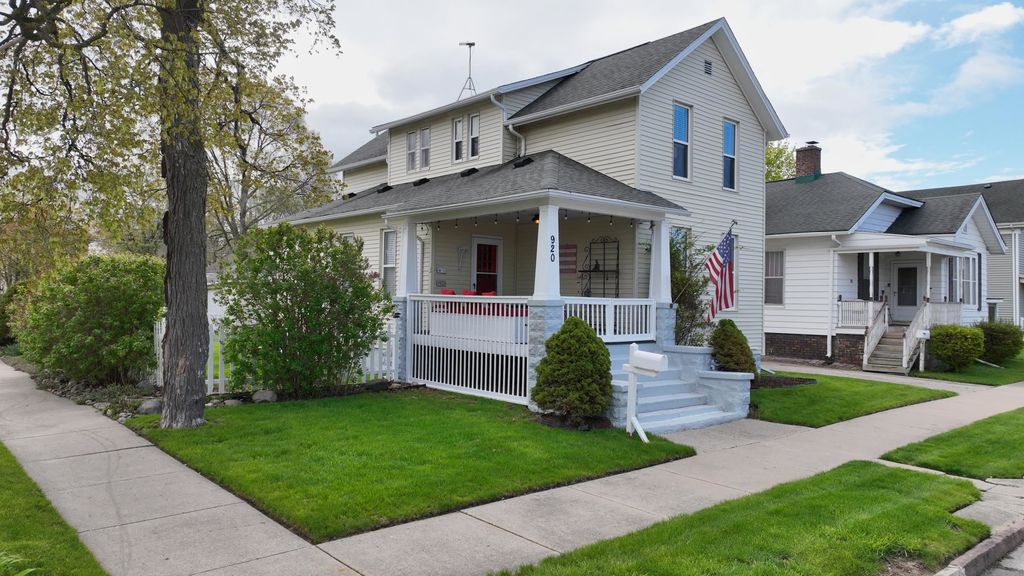 920 N Jackson Street, Bay City, MI 48708