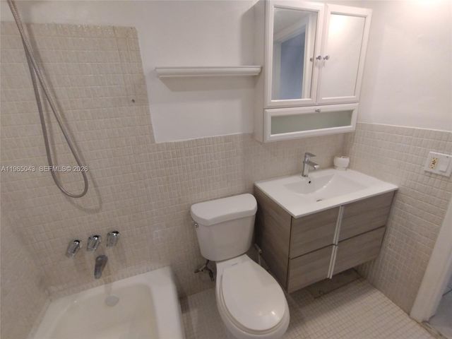 2225 Polk St 2A, Hollywood, FL 33020