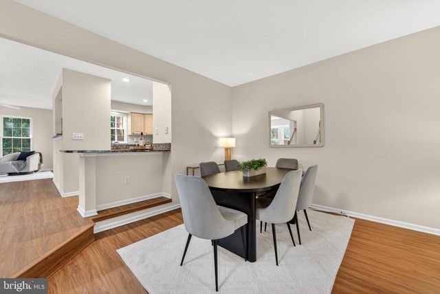 1409 PARK GARDEN LN, Reston, VA 20194
