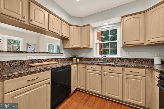 1409 PARK GARDEN LN, Reston, VA 20194