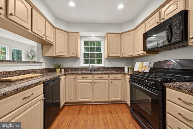 1409 PARK GARDEN LN, Reston, VA 20194