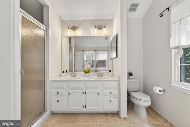 1409 PARK GARDEN LN, Reston, VA 20194