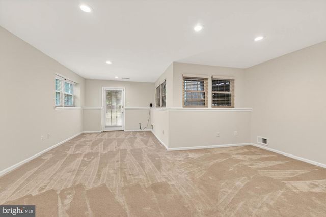 1409 PARK GARDEN LN, Reston, VA 20194